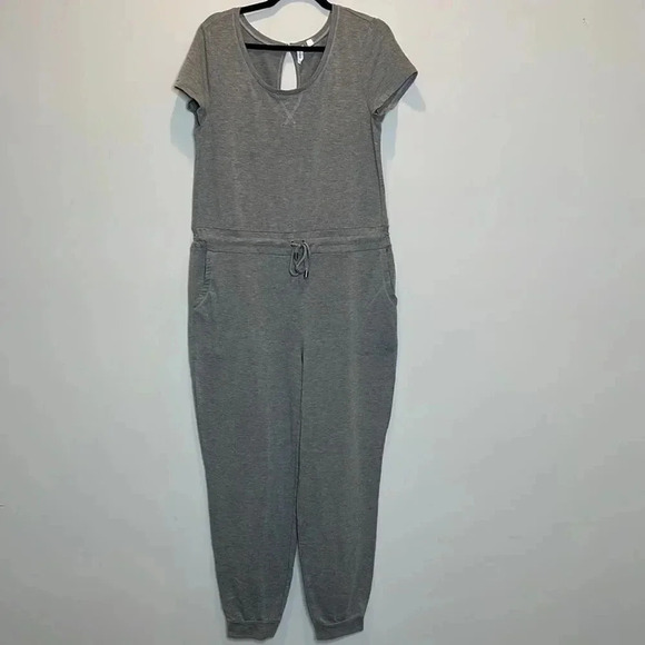 Cable & Gauge Gray Short Sleeve Jumpsuit - Picture 2 of 7